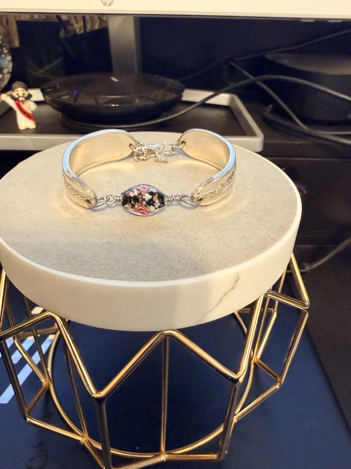 Bracelet No. 00000026 — Floral Glass Bead