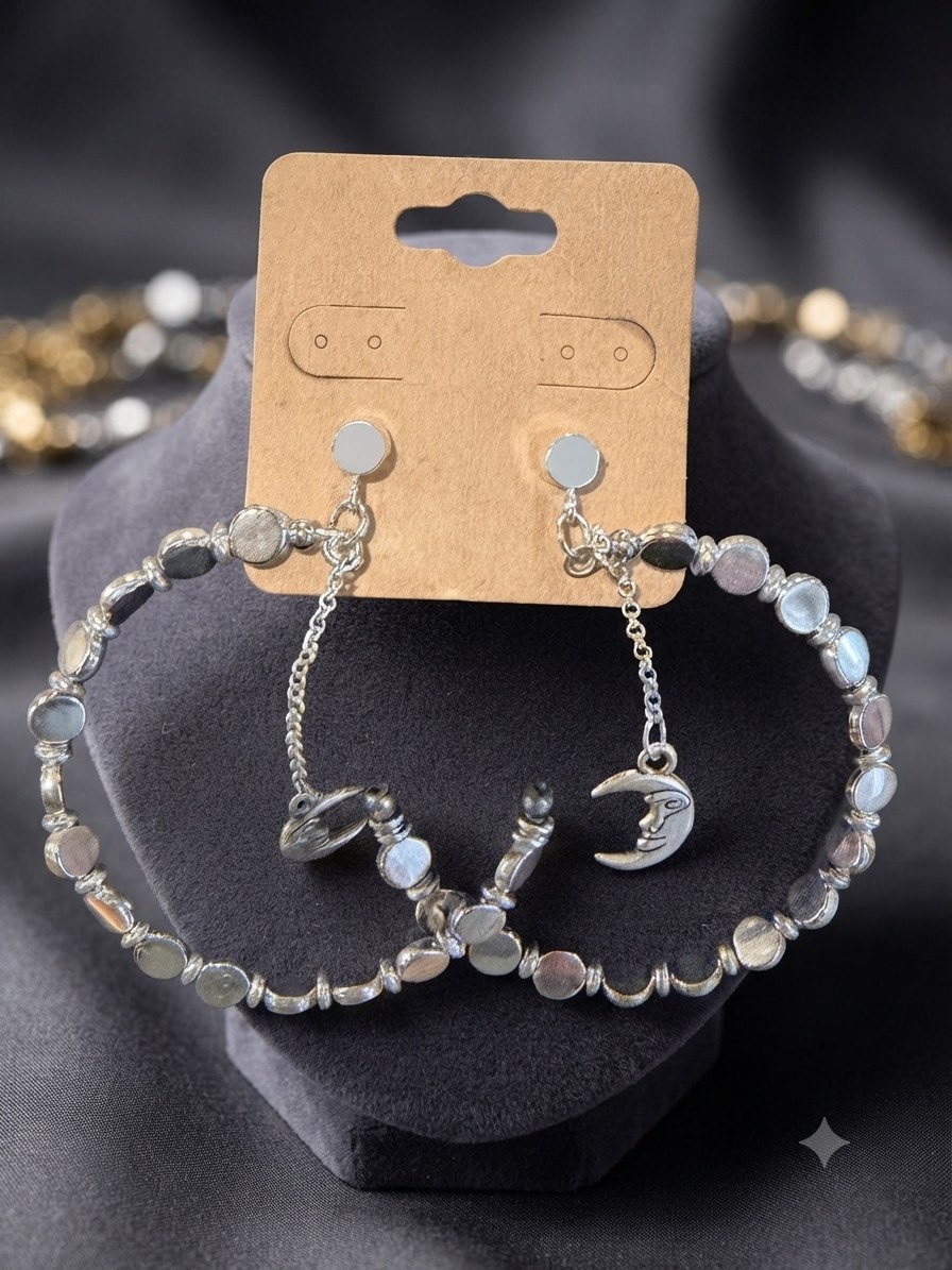 Moon Earrings No. 00000045